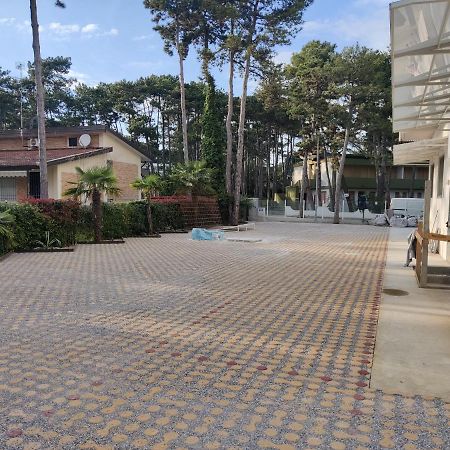 Hotel Meuble Nazionale Lignano Sabbiadoro Zewnętrze zdjęcie