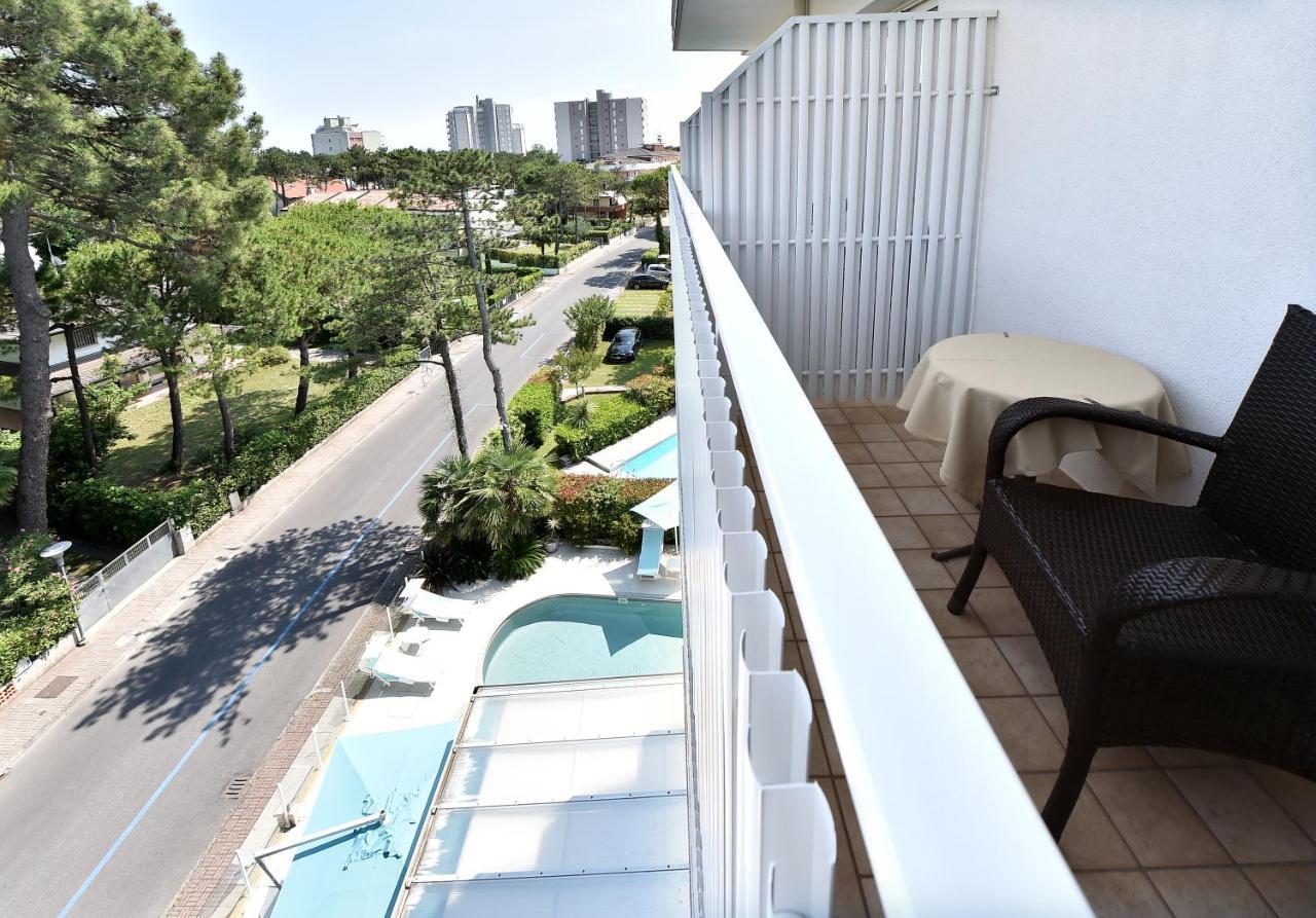 Hotel Meuble Nazionale Lignano Sabbiadoro Zewnętrze zdjęcie