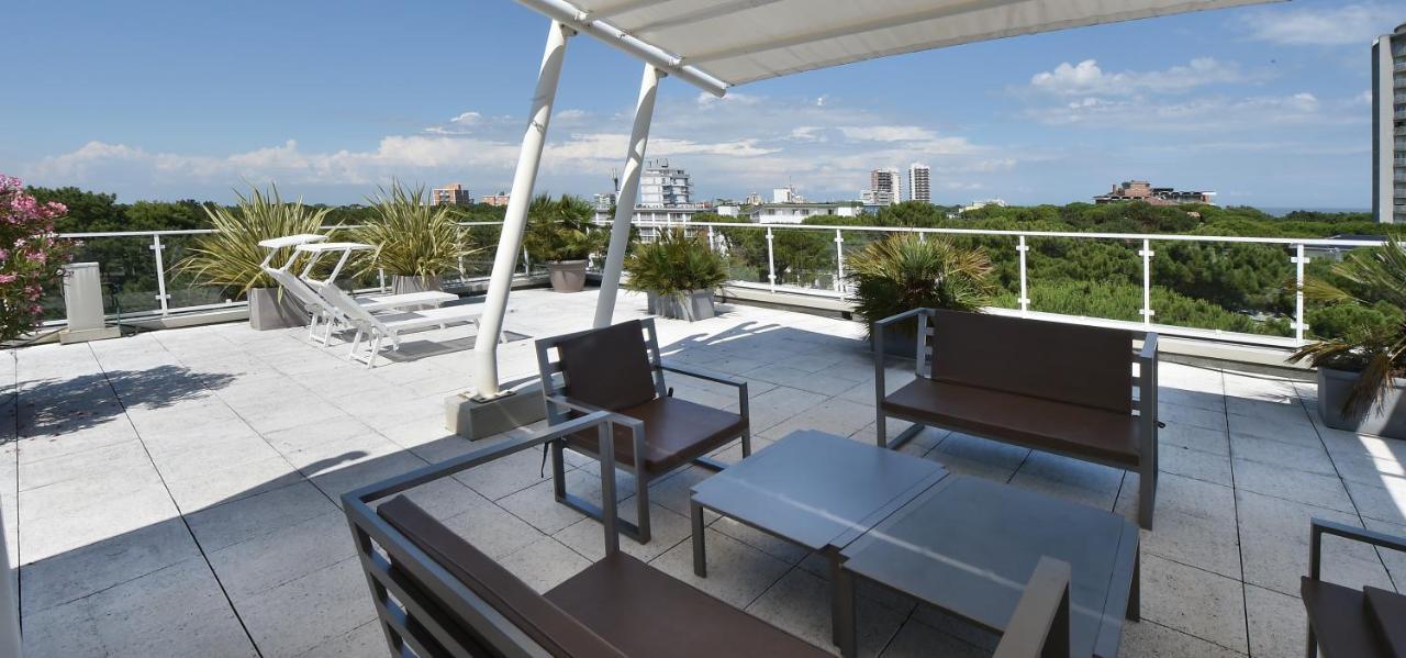 Hotel Meuble Nazionale Lignano Sabbiadoro Zewnętrze zdjęcie