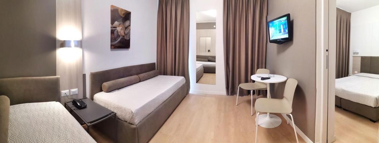 Hotel Meuble Nazionale Lignano Sabbiadoro Zewnętrze zdjęcie