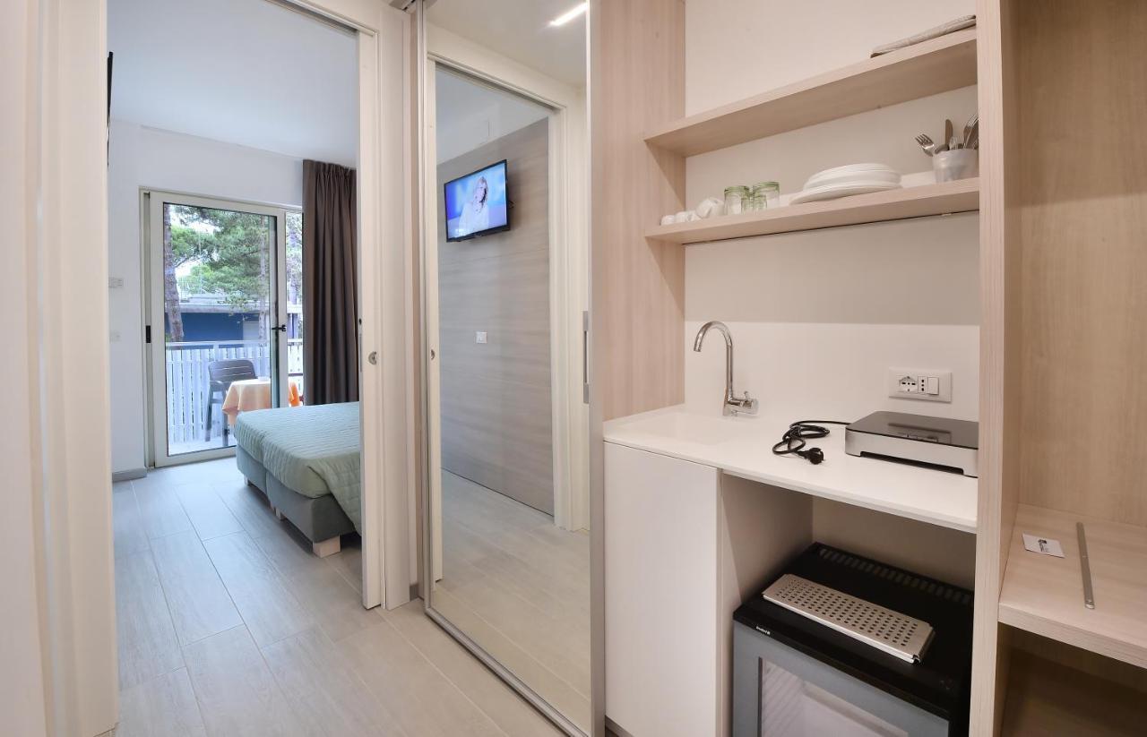 Hotel Meuble Nazionale Lignano Sabbiadoro Zewnętrze zdjęcie