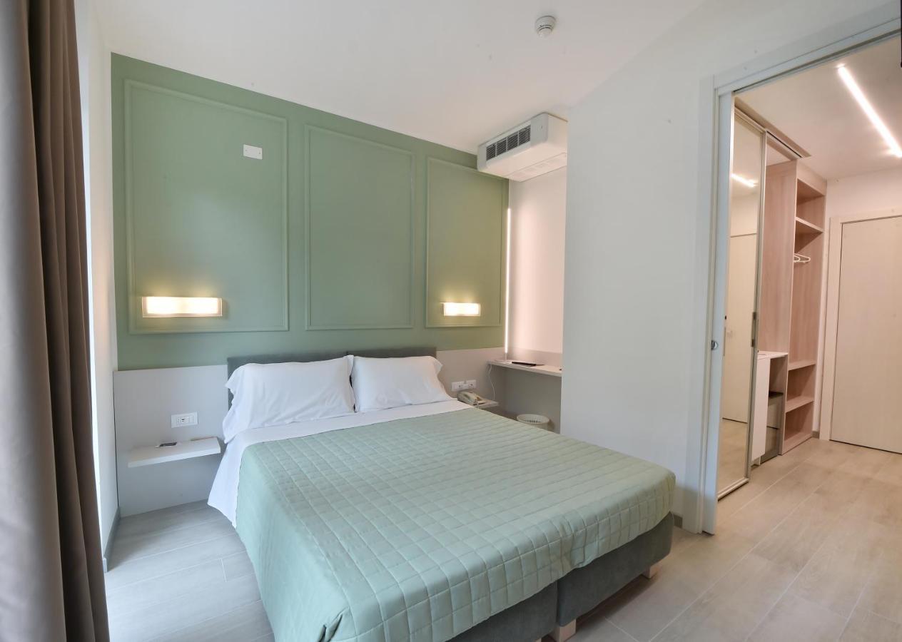 Hotel Meuble Nazionale Lignano Sabbiadoro Zewnętrze zdjęcie
