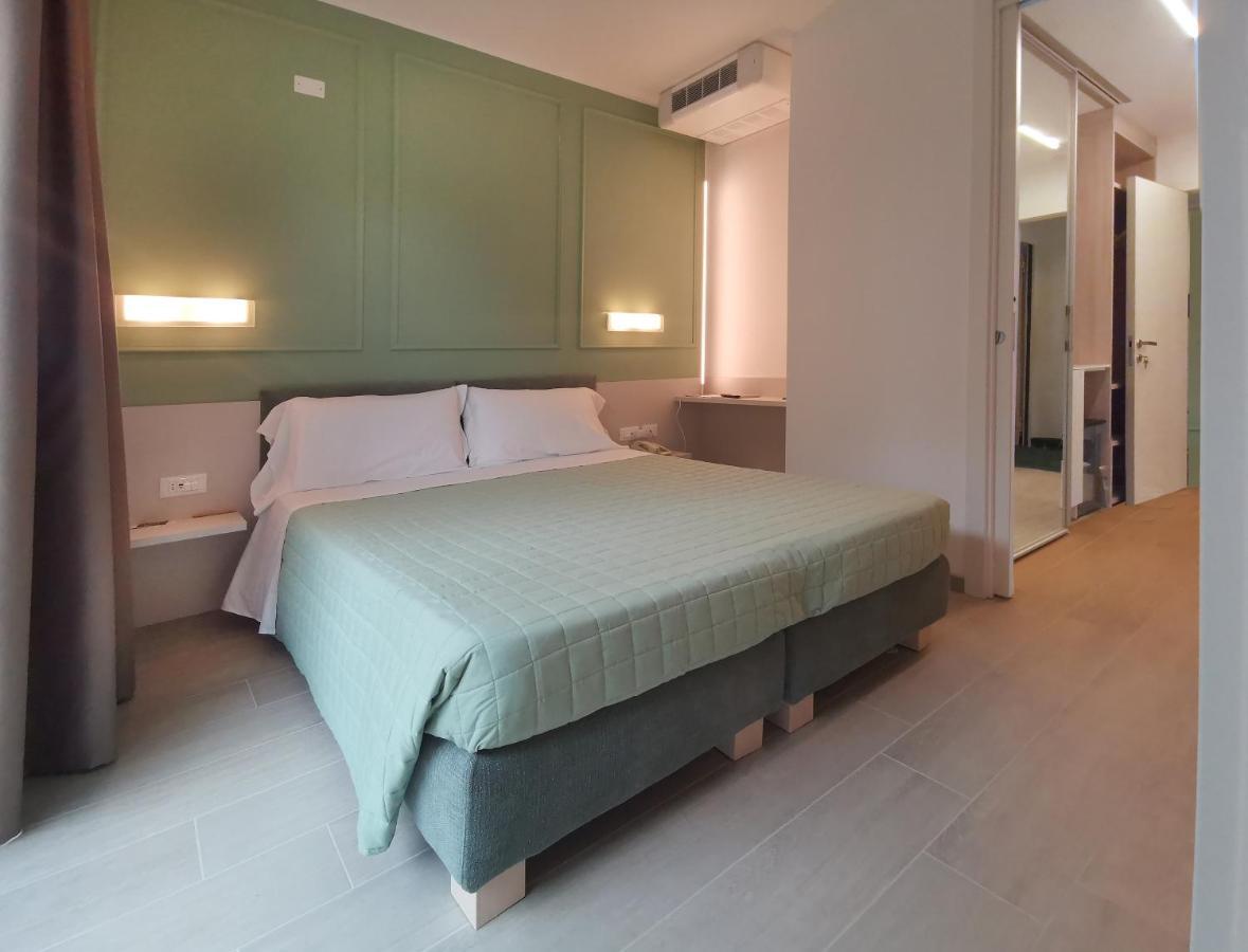 Hotel Meuble Nazionale Lignano Sabbiadoro Zewnętrze zdjęcie