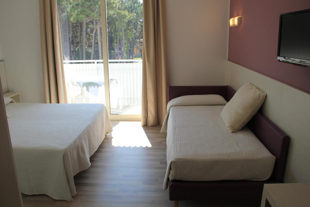 Hotel Meuble Nazionale Lignano Sabbiadoro Pokój zdjęcie